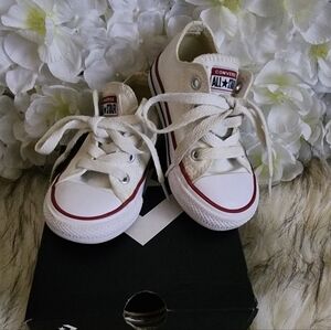 Converse Kids Optic White Chucks Sz 6